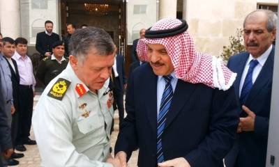 جلالة الملك يزور منزل الفريق الصرايره معزيا