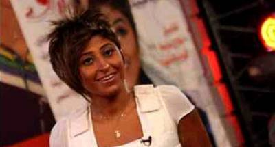 بالصور.. فنانات عربيات يحلقن نصف شعورهن