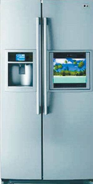 ليكمل نموه .. أسرة هندية تضع طفلها في ثلاجة