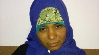 فتاة تذبح والدتها في عيد الأم