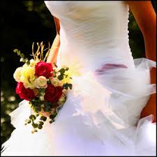 تزوجت من حبيب طفولتها وماتت بعد أيام