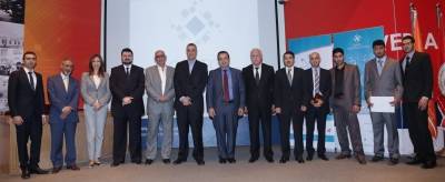 تكريم الفائزين بمسابقة الربط بين الصناعة والجامعات