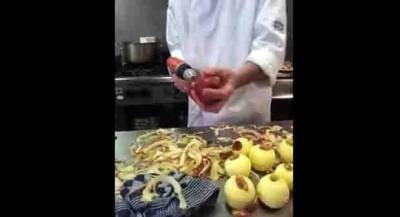 بالفيديو..طباخ يستخدم مثقاباً كهربائياً لتقشير التفاح بلحظات