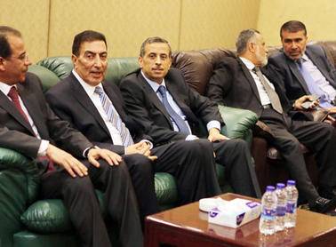 كتلتا وطن و الوسط الإسلامي تشهران ائتلافا نيابيا من 35 نائبا