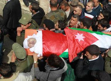 الاحتلال الإسرائيلي يمهد بتسريباته لإدانة الشهيد وتبرئة القتلة ..الحكومة: نتائج التحقيق باستشهاد زعيتر ستعلن فور انتهائه