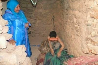 هذه حكاية فيصل .. طفلٍ ربطَ 7 أعوام بسبب إعاقة ذهنية .. فيديو