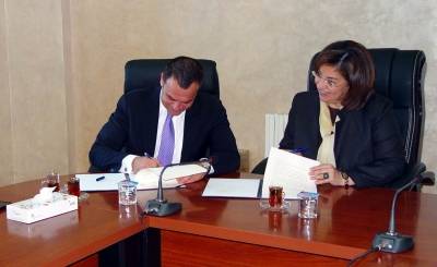 التنمية الاجتماعية و ستاندرد تشارترد يوقعان اتفاقية لاطلاق ورشات