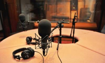 عمان.. هددت بالانتحار على أثير برنامج إذاعي