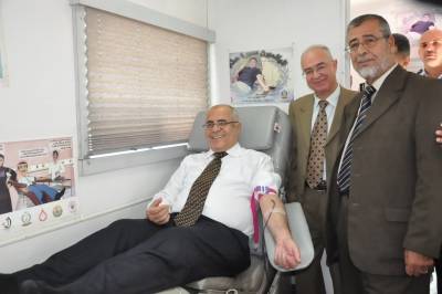 حملة فدوى لعيونك يا أردن في جامعة الزرقاء للتبرع بالدم