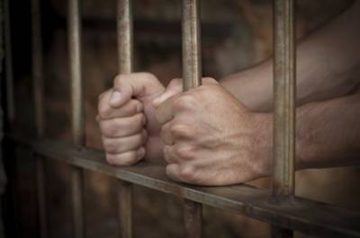 هروب الحدث الذي قتل والده قبل شهرين في الزرقاء