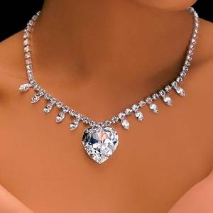 إماراتي يغري زوجته بقلادة بـ 2 مليون لتوافق على زواجه بأخرى!