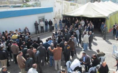 مياه اليرموك تستأجر بلطجية وزعران لضرب المعتصمين.. وقوع اصابات وشكوى بحق محمد ربابعة لدى مركز الامن