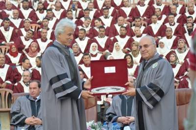 جامعة خضوري الفلسطينية تكرم عدنان بدران