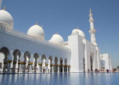 بالصور.. معجزة «الشيخ زايد» المعمارية بالإمارات يستقبل 4 ملايين صائم في رمضان