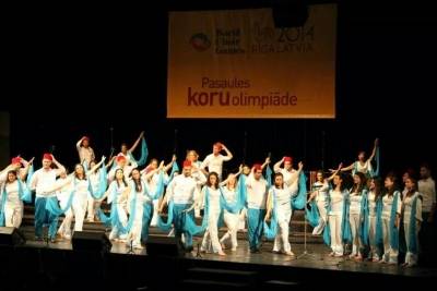 جوقة دوزان وأوتار تنال جائزتين ذهبيتين في مسابقة الجوقات العالمية