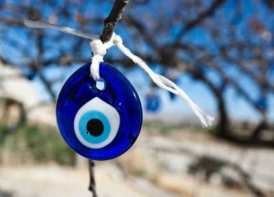 بالصور.. 14 خرافة يؤمن بها العرب