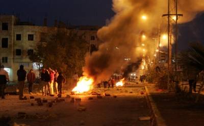 الرمثا: أعمال شغب وحرق منازل بعد طعن شاب