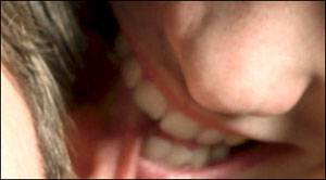 امرأة سكرى تعض شرطيا وتموت..!