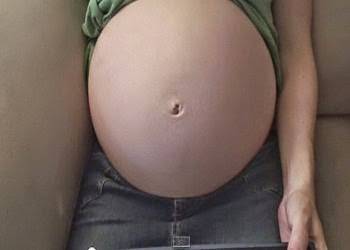 بالفيديو.. حركات “عنيفة” لجنين داخل بطن أمه