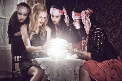 عوانس في فخ المشعوذين طلبات غريبة.. ونتائج مؤسفة