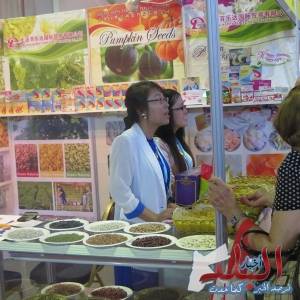 وزير الصناعة والتجارة يفتتح معرض المنتجات الصينية.. شاهد الصور