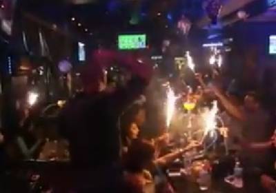 بالفيديو: فنان لبناني يغني «يلعن ابوكي يا داعش ويلعن ابو الداعشية»!