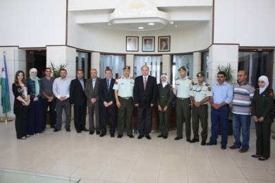 المشاركون في دورة الإعلام المتقدمة للضباط يزورون جامعة الشرق الأوسط