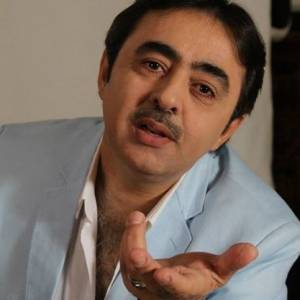 نجل الفنان مصطفى شعشاعة يتعرض لاعتداء ادخله المستشفى ...شاهد الصور