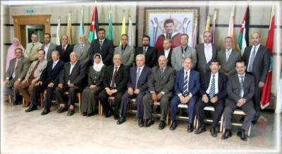 الوادي يلتقى العمداء الجدد ويكرم عمداء الكليات السابقون في الجامعة