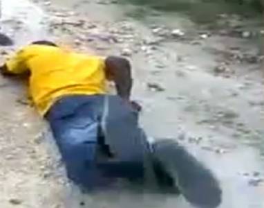 شاهد الفيديو.. جلد شاب وفتاة بسبب ممارستهما الجنس في مكان عام