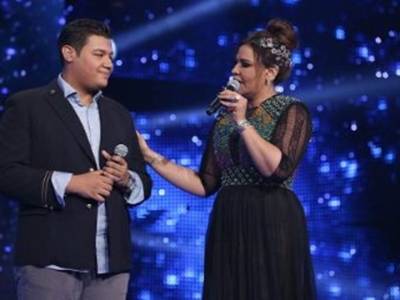 بالفيديو ...متسابق مصري يتسبب في انسحاب أحلام من عرب آيدول