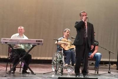 الفرقة الموسيقية لنادي النخبة للمكفوفين تختتم فعاليات مهرجان الزرقاء