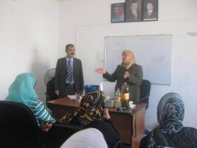 جلسة تدريبية عن صناعة الصابون في الازرق