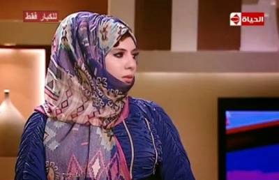 بالفيديو .. ساندي شاب مصري يتحول الى فتاة محجبة