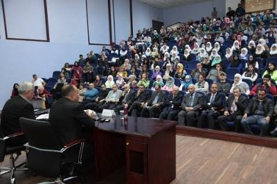 محاضرة حول مخاطر المخدرات في جامعة البترا