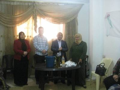 جلسة تدريبية في صناعة الصابون بكفرنجة