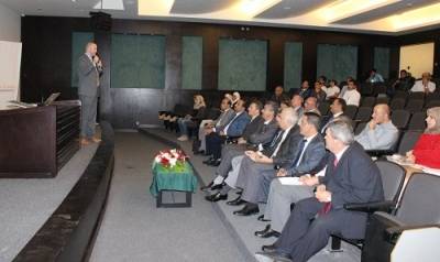 محاضرة حول برنامج ويكيبيديا للتعليم في عمان العربية