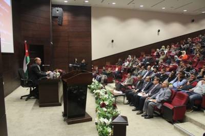 جامعة الشرق الاوسط تحض طلبتها على الانخراط الكامل في العملية التعليمية