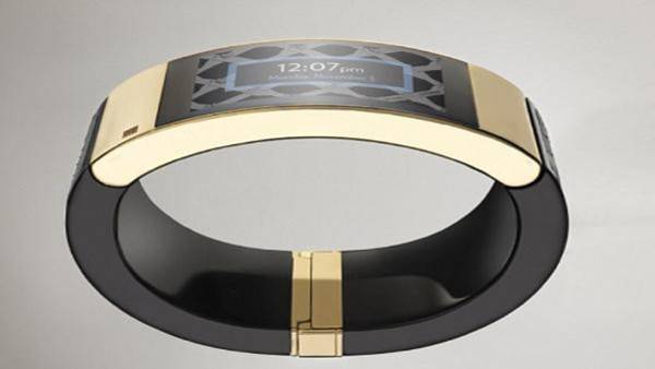 وداعاً للمحمول: ساعة ذكية من الذهب تغني عن الموبايل