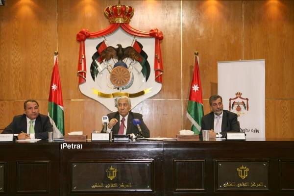 تقديم (اللامركزية) و(البلديات) إلى مجلس الأمة خلال أيام