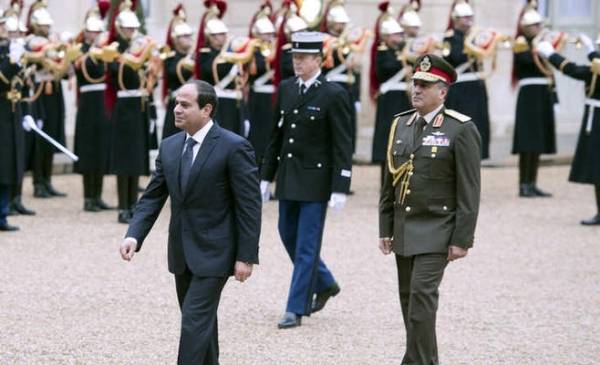 ما حقيقة هروب السيسي في فرنسا ؟