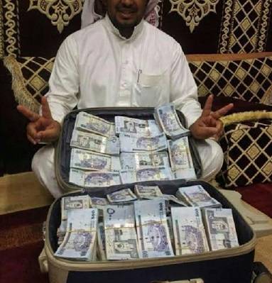 عسكري سابق يجمع 10 ملايين ريال سعودي ويهرب بها إلى الأردن