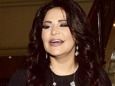 الفنانة احلام تحتفل ببراءة مبارك