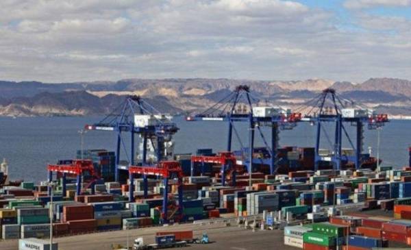 العقبة: توقف العمل في ميناء الحاويات وتواجد كثيف للدرك