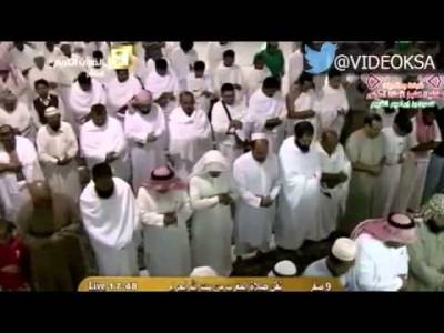 الشيخ السديس يتعرض فجأة لمشكلة في صوته أثناء قراءته في صلاة المغرب