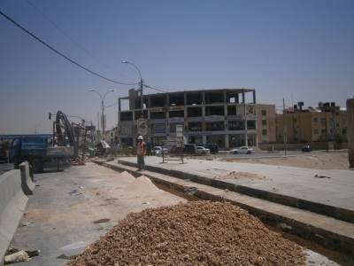 تحقيق ميداني عن الحفريات في شوارع الزرقاء مع الصور