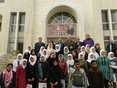 تربية الزرقاء الثانية تكرم المتميزين في النشاطات في مجال الخطابة والقصيدة الشعرية