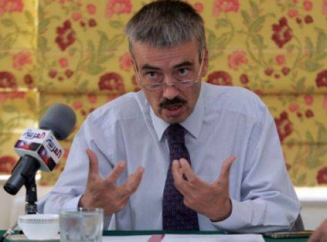 السفير البريطاني.. «شو خصك»