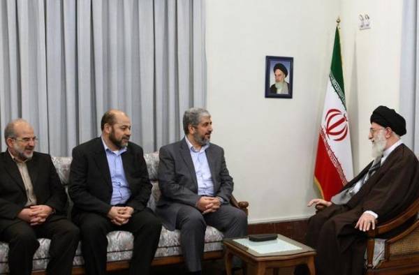 مشعل يزور إيران وحماس تنقل مكتبها السياسي من الدوحة الى طهران