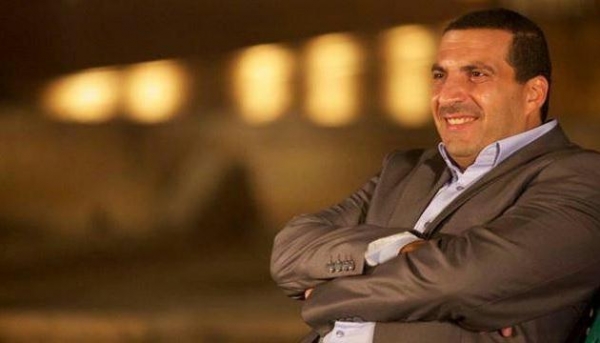 عمرو خالد .. داعية فَسِياسي وأخيراً روائي